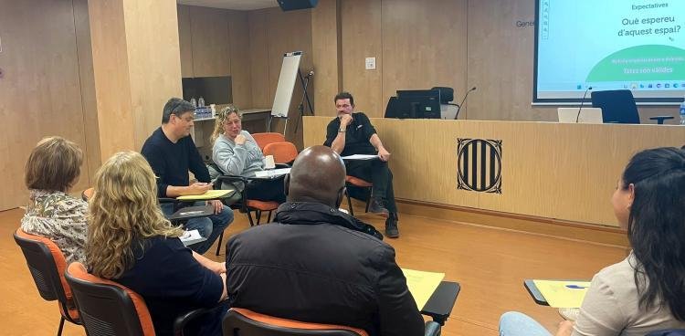Reunión de familias en Família i Salut Mental Girona
